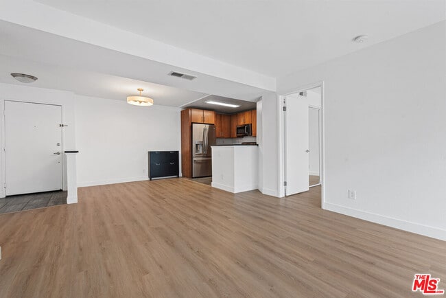 Photo - 8300 Manitoba St Unidad 219 Rental
