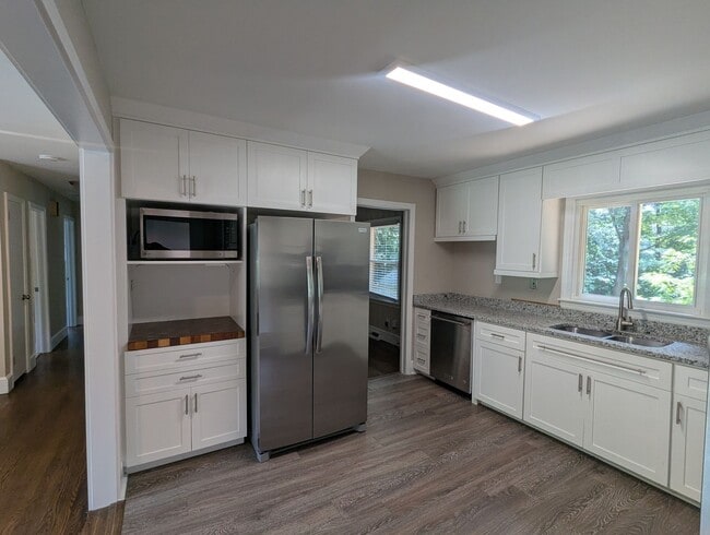 Photo - Ranch with Fence and 20x30 Garage/Workshop with Electric Close to Light Rail