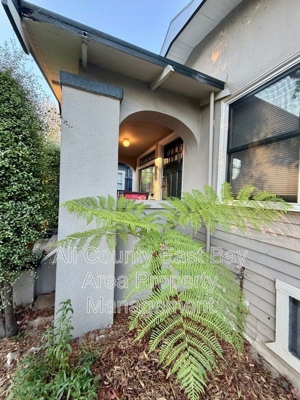 Photo - 2306 Spaulding Ave