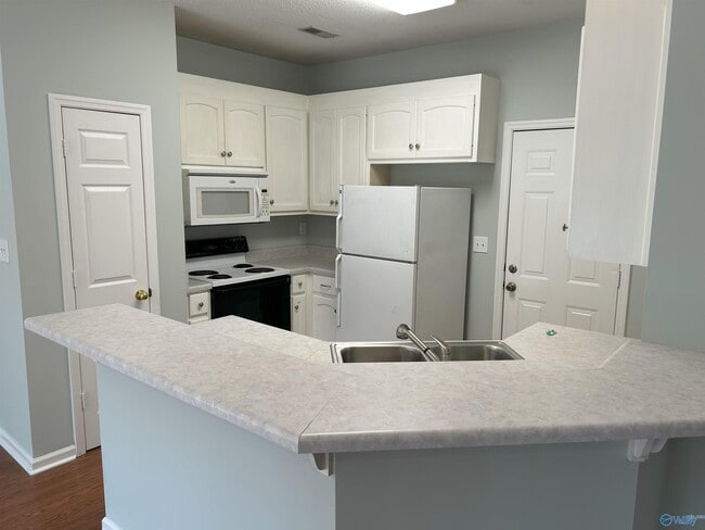 Photo - 225 Postwood Ct