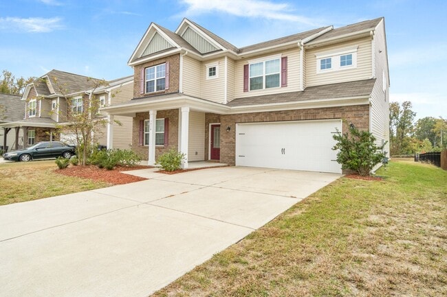 Photo - This Beautiful 5 Bedrooms, 3.5 Bathrooms is Located Steele Creek, in Berewick