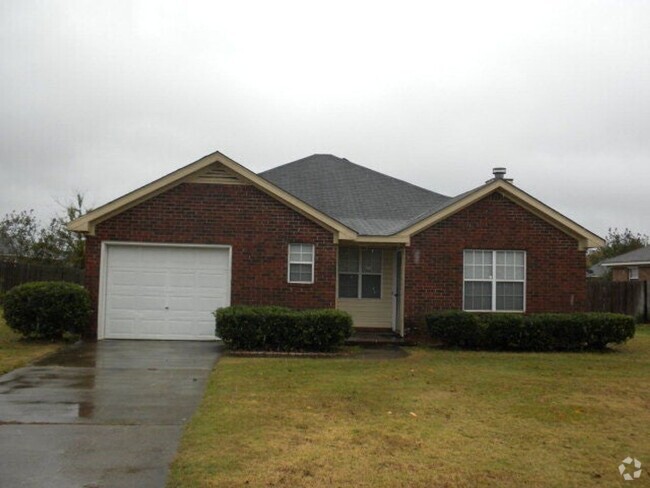 Building Photo - Available NOW in Grovetown! Rental