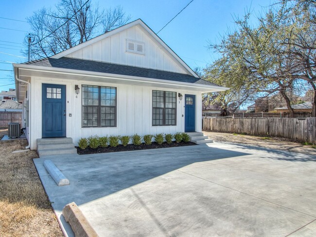 Photo - Champagne Plaza - Furnished Back House Unit #4