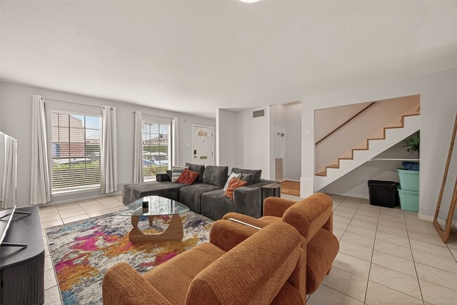 Photo - 6404 Burgoyne Rd Unidad 159