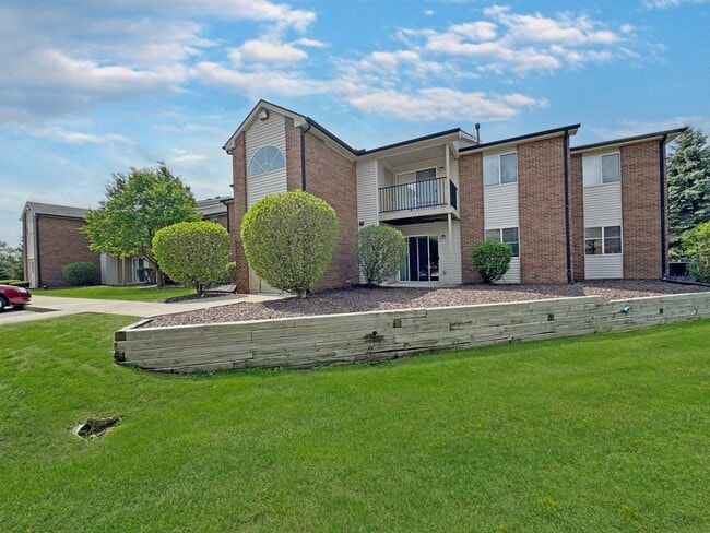 Photo - Adrian College Less than 2 miles away*****...