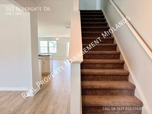 Photo - 362 Aldergate Dr