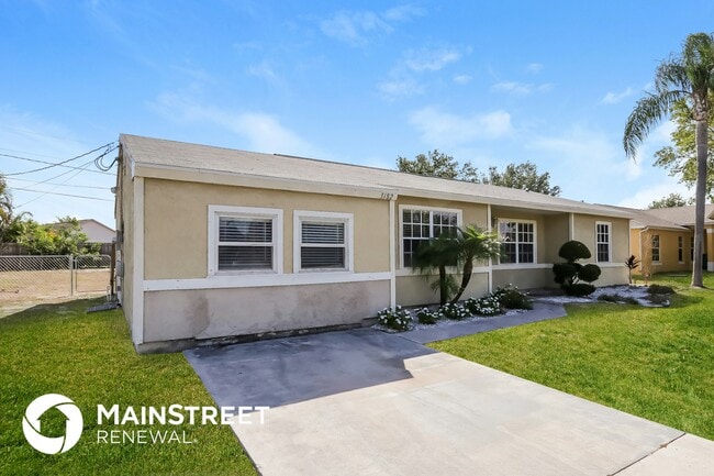 Photo - 3182 SE East Blackwell Dr