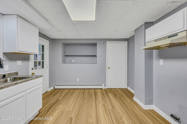 Photo - 1009 W Lackawanna Ave