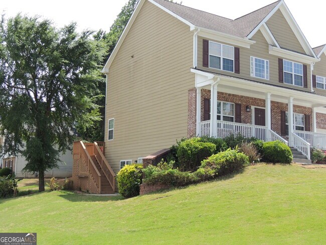 Photo - 450 MacLand Dr