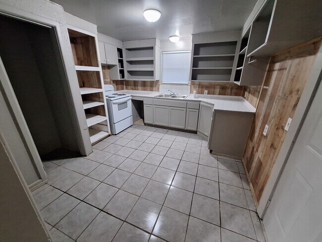 Photo - 4 bedroom, 1.5 baths