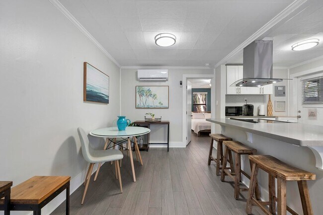 Photo - 551 SW 13th Ave