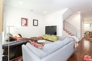 Photo - 2924 Rowena Ave