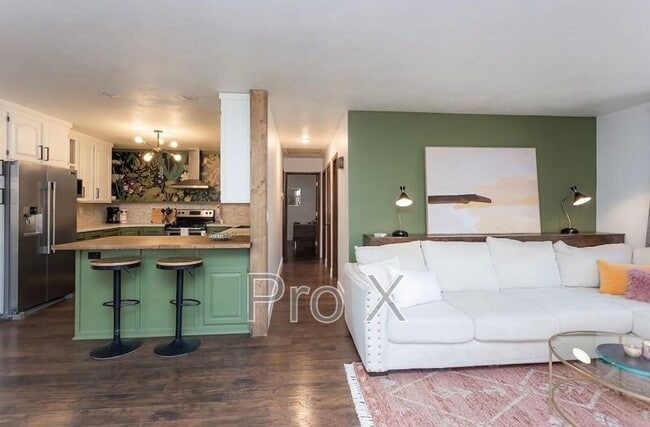 Photo - 6 Lambeth Cir