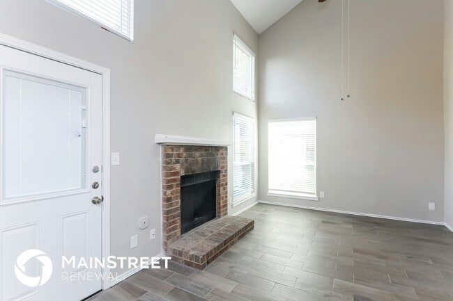 Photo - 213 Vines Dr