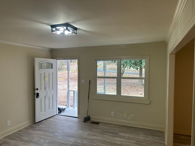 Photo - 129 Sweeper Smith Rd