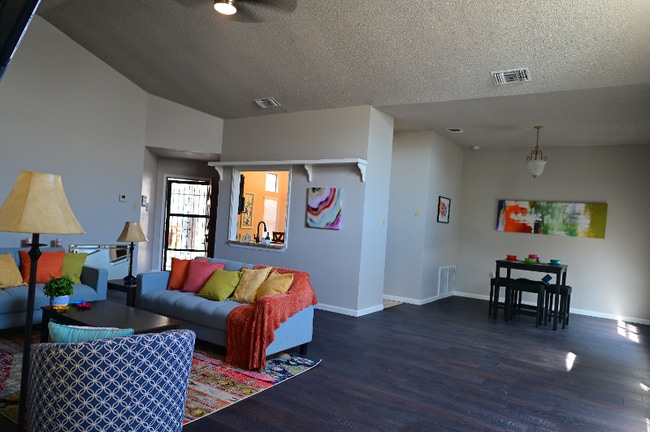 Photo - 7011 Beech Trail Dr