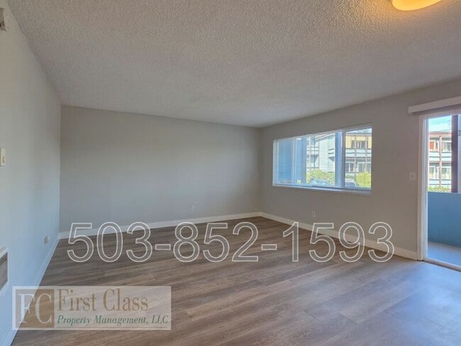 Photo - 12345 SW Hall Blvd Unidad 26