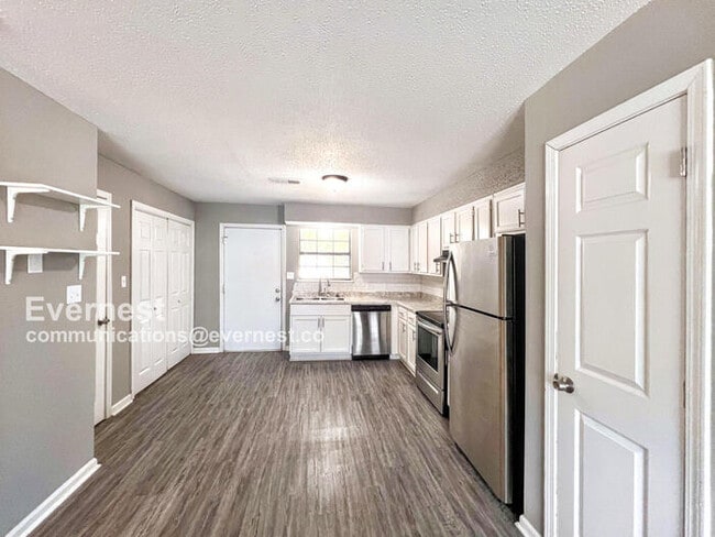 Photo - 1800 Labette Manor Dr Unit 3