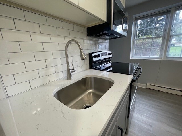 Building Photo - 808 Willard St Unit F3