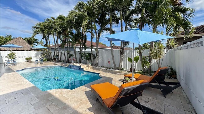 Building Photo - 18361 SW 154th Ave