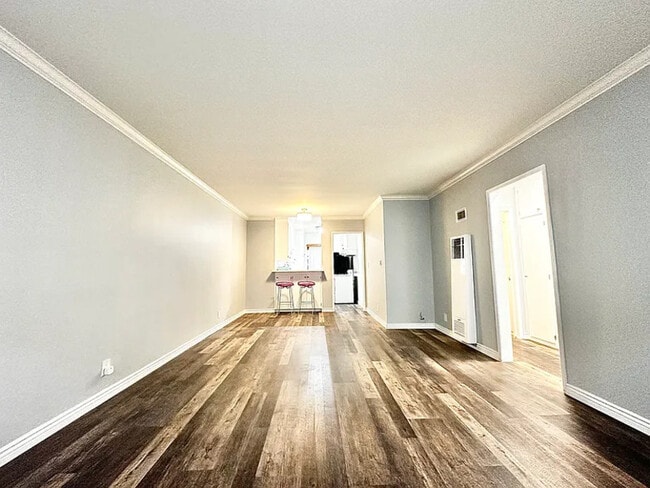 14271 Dickens St Unidad B4