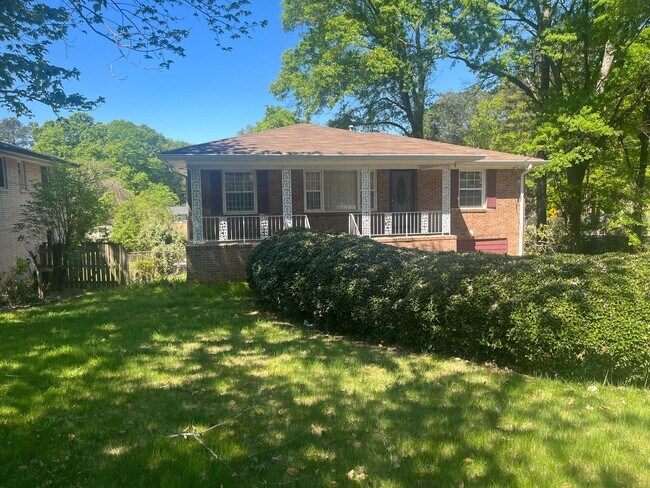 FREE RENT! FREE RENT! Enjoy this 3 bedro... - FREE RENT!  FREE RENT!  Enjoy this 3 bedro... House