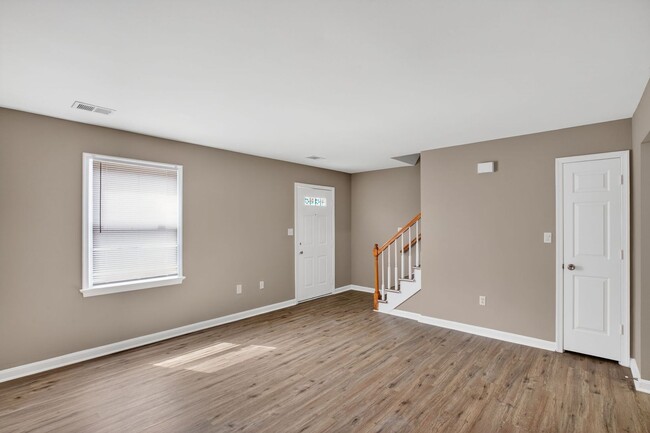 Photo - 2 Bedroom 2.5 Bath End Unit Townhouse in Fredericksburg