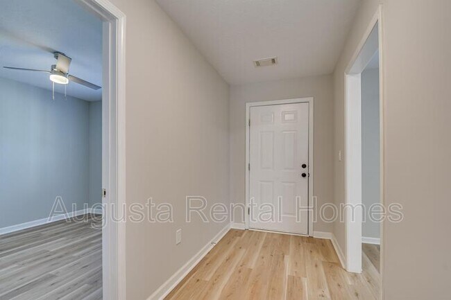 Photo - 1193 Bison Way