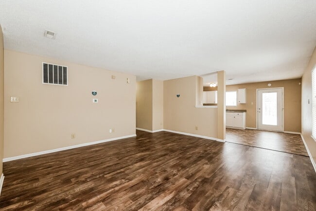 Photo - 8607 Bluff Point Dr