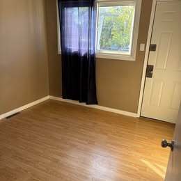 Photo - 578 Burnell St