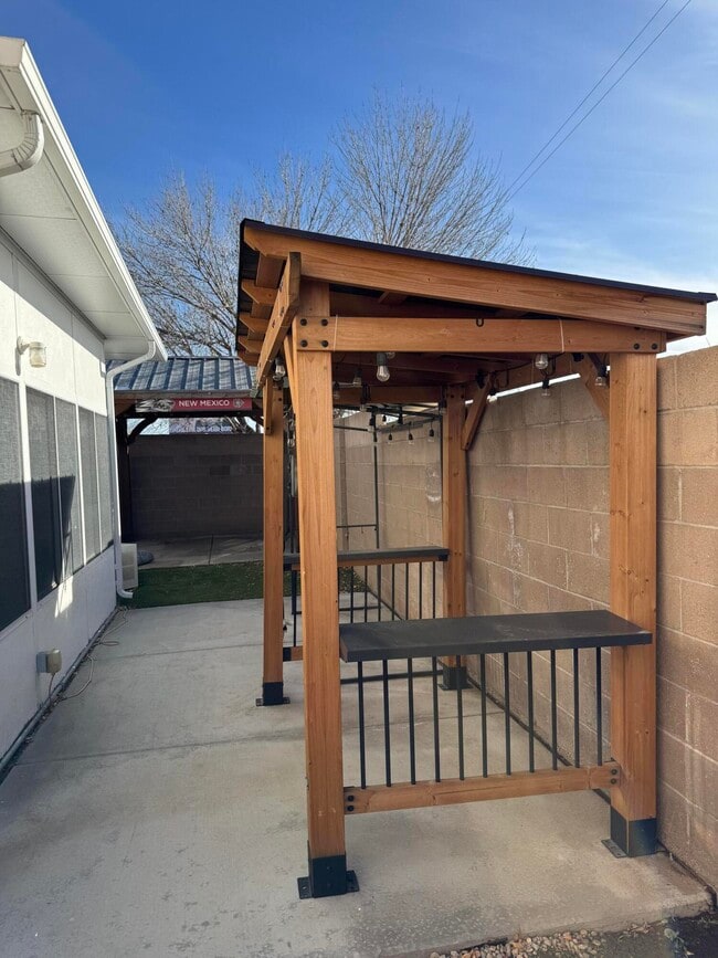 Photo - 9700 Lagrima De Oro Rd NE