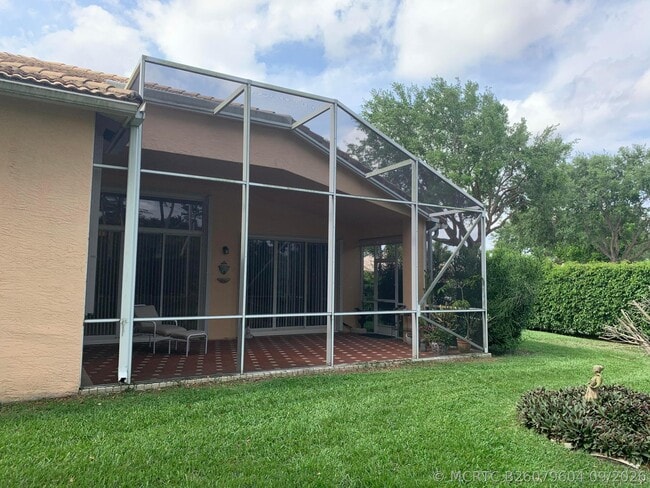 7642 New Ellenton Dr