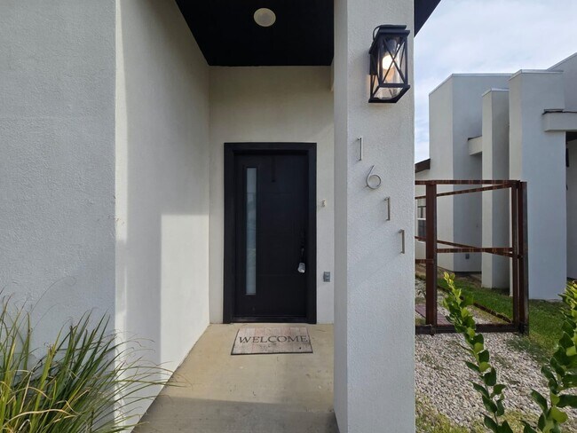 Photo - 1611 Coba Dr