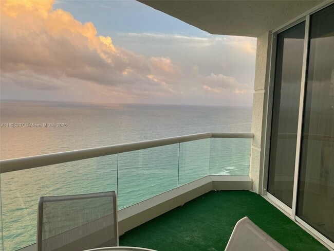 Building Photo - 17875 Collins Ave Unit 4102 Rental
