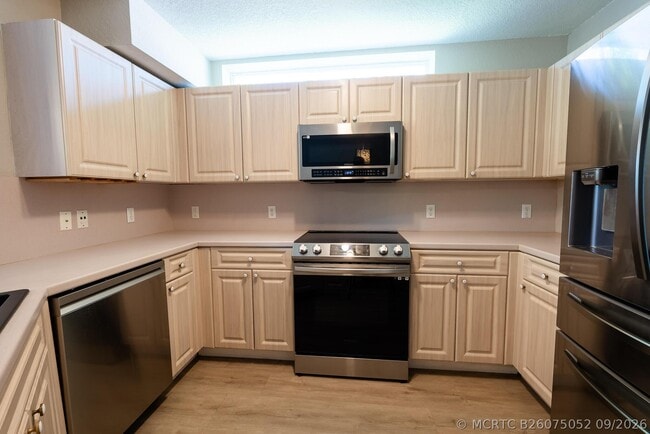 Building Photo - 8956 NW 38th Dr