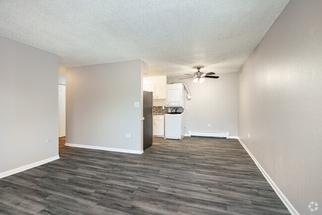 2BR, 1BA - 760SF - Living Room
