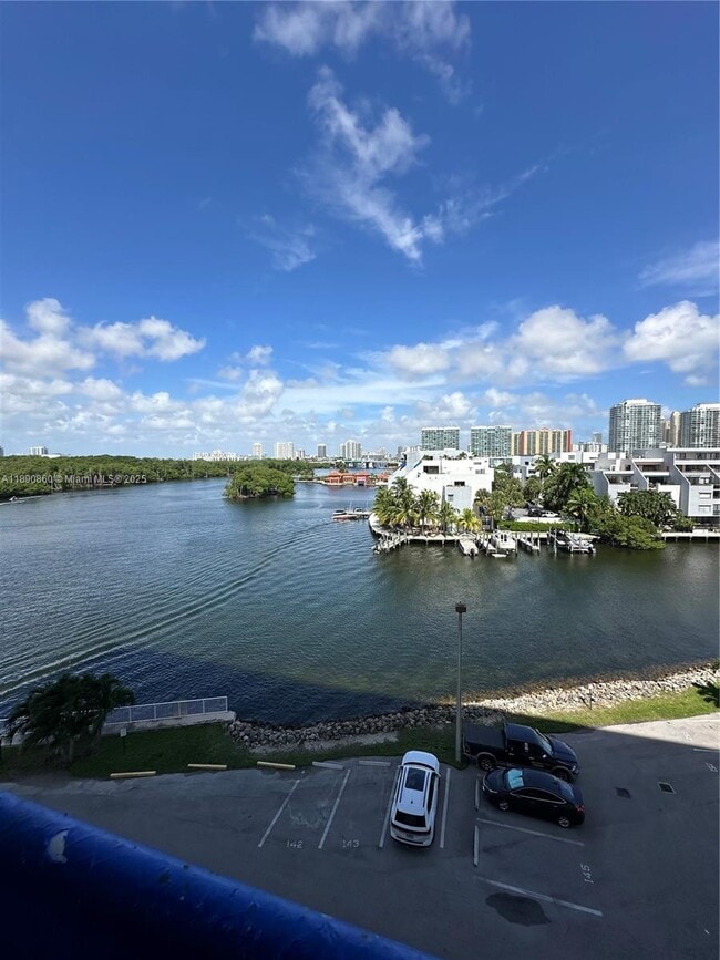 Building Photo - 400 Kings Point Dr Unit 614
