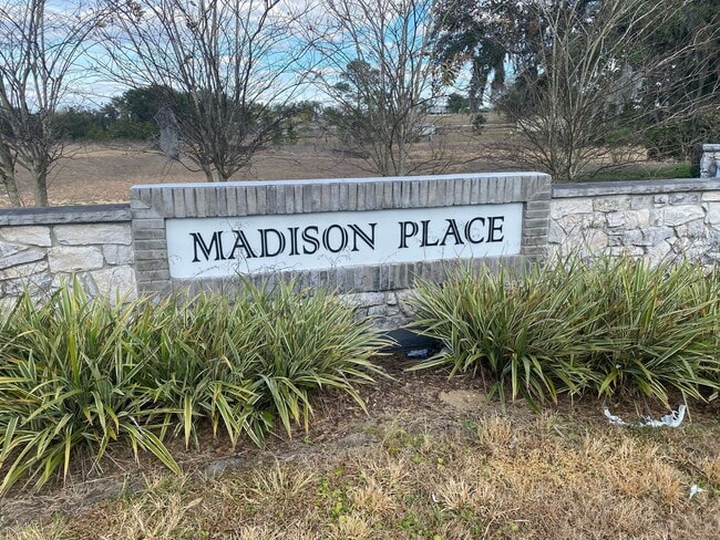Photo - 3 Bedroom 2.5 Bath Townhouse in Davenport ...