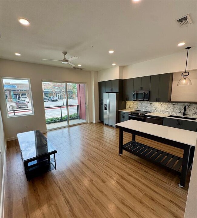 Photo - 2165 Gabriels Pl Unit 1111