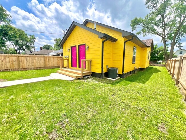 Photo - 2041 Adams St Unit 2043
