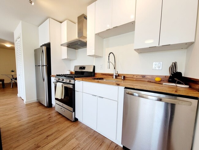 Photo - Redwood City: Unfurnished and Remodeled 2 Bed 2 Bath w/ Laundry In Unit, AC Mini-Split, & Parking... Unit 877 Woodside Rd #213