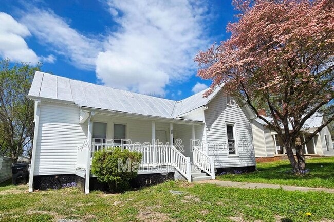 Photo - 511 S Flanner St