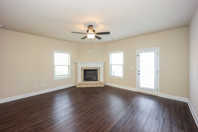 Photo - 2350 Walker Dr