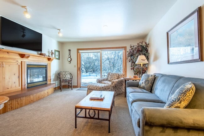 Building Photo - 2740 Shadowmoon Ln Unit ID1310692P Rental