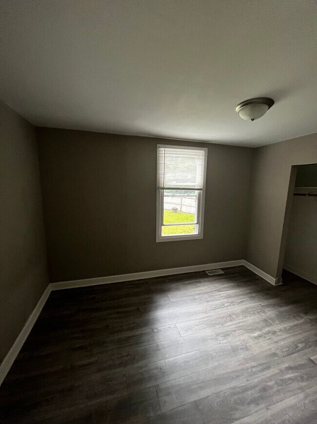 Bedroom 2 - 357 College Ave Unit 1