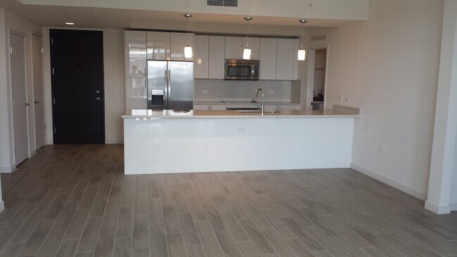999 SW 1st Ave Unit 2305