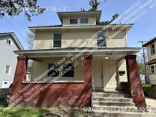 Building Photo - 719 Delaware St SE Unit 1 Rental