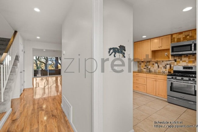 Photo - 5 Oak Crest Ct