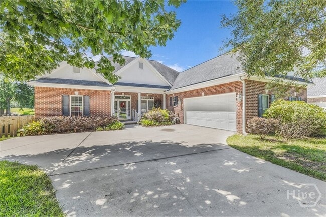 Photo - 109 Southernwood Pl