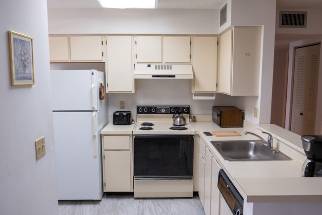 Photo - 14896 Bal Moral Ln